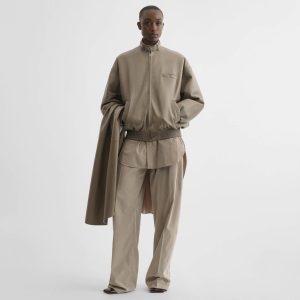 JACKET WITH ATTACHABLE SCARF | mastic leather