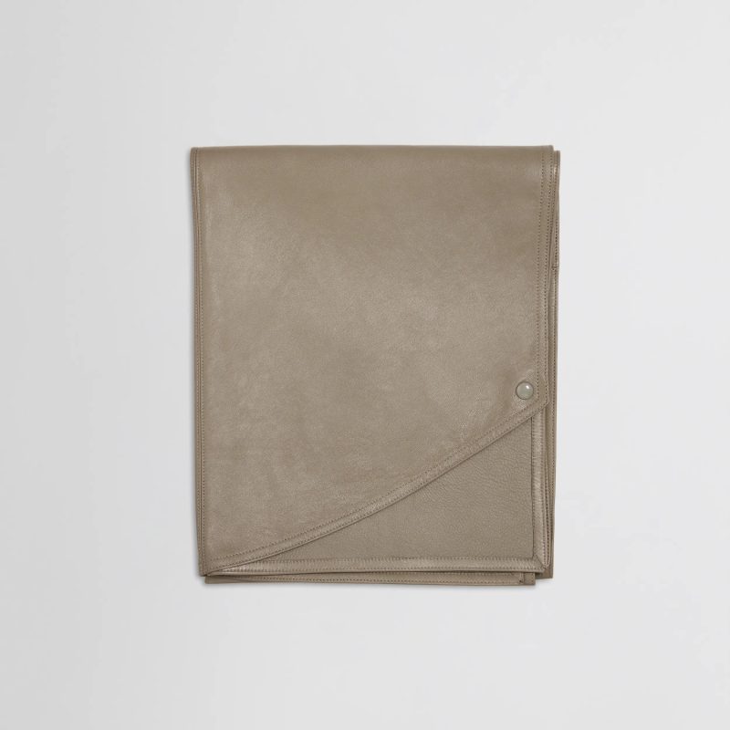 JACKET WITH ATTACHABLE SCARF | mastic leather - 图片 6